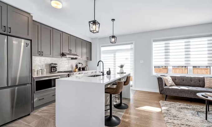 Cardinal Creek Casa | Modern Townhouse for Families | Game Room, 2 Parking Spots, 20 Min to Downtown