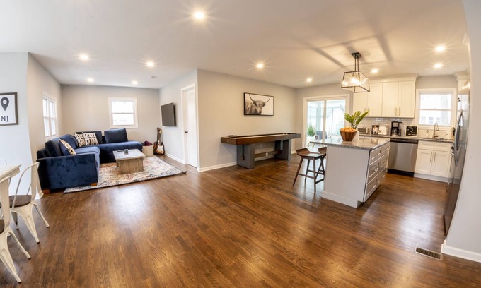 Wanamassa Casa | Modern & Turnkey 4BR - Resort Backyard & Perfect Location! Monthly Rental