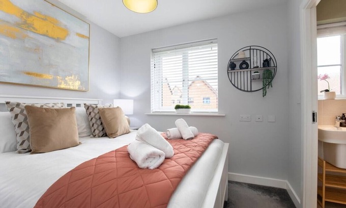 Cheltenham Casa | Modern Two Bedroom Two Bathroom Home