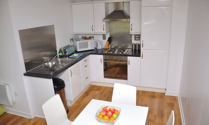 Newhaven Apartamento | Modern Two Bedroom Apartment - Free parking - Excellent Wifi connection