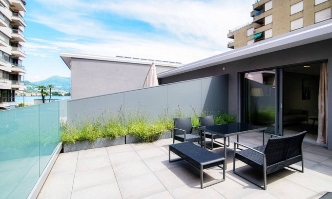 Paradiso Apartamento | Modern two-bedroom apartment a stone's throw from the lake (PROMENADE 5)