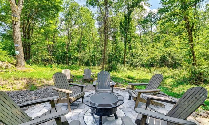 Unadilla Cabina | Modern Unadilla Retreat w/ Decks & Gas Grill!