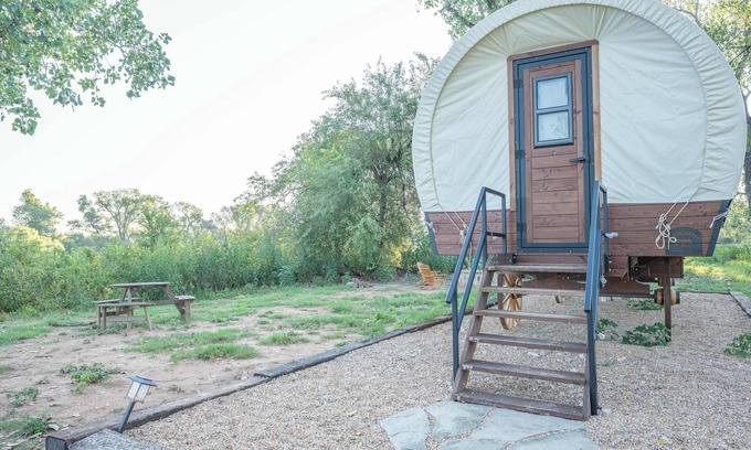 Satin Casa | Modern Unique Old West Wagon Spacious Views