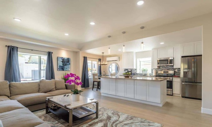 Hillcrest Casa | Modern upscale home, 2bd 2bth, Pr Patio, 1 Blk>Zoo
