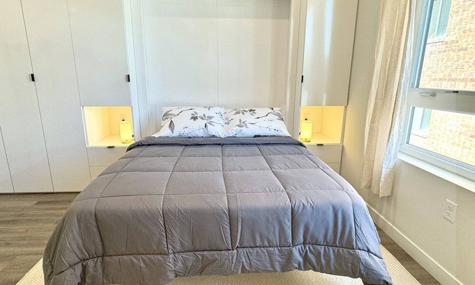 City Park West Apartamento | Modern Uptown Studio Near Downtown!