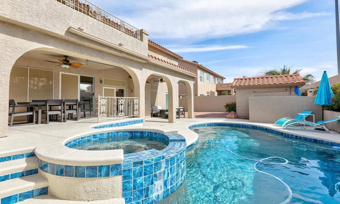 Las Vegas Casa | Modern Vegas Villa! Near Las Vegas Strip