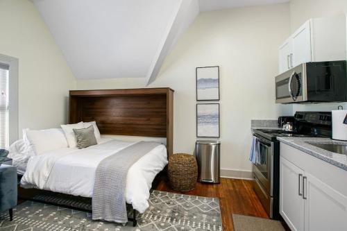 Hough Apartamento | Modern Victorian Studio - Steps to Cleveland Clinic