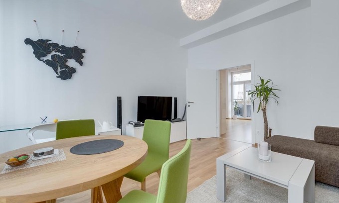 Neubau Apartamento | Modern Vienna