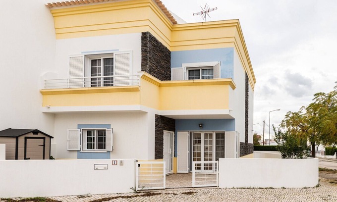 Manta Rota Chalet De Esquí | Vivienda moderna a 6 minutos de la playa by AlgarveManta (34V3)