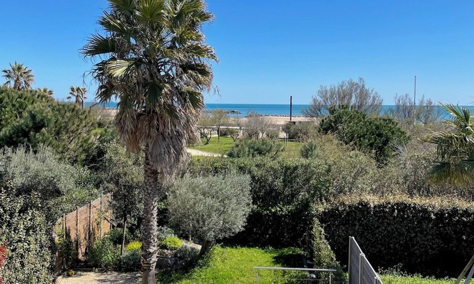 Sete Casa | Modern villa facing the sea, swimming pool and beach access