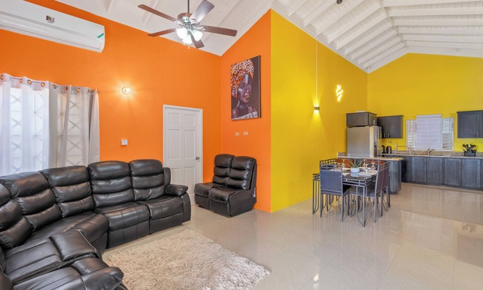 Mammee Bay Villa | Modern Villa/ Fully AC/ Gated 24/7 Security, 5-10 mins to Attractions/ Ocho Rios