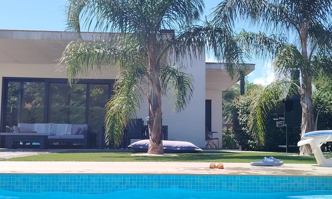 Mas Pinell Villa | Maravillosa Villa Moderna in Costa Brava, Piscina Privada, Playa 300m