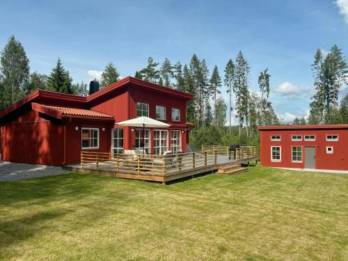 Nora Casa | Modern Villa In Historic Pershyttan