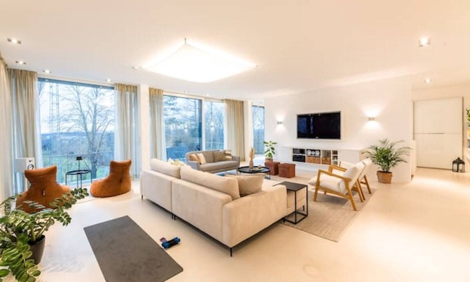 Wald Villa | Modern villa in nature with pool, garden and large living room