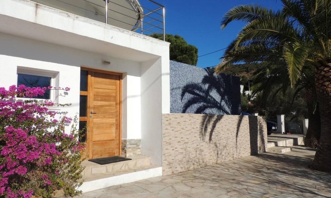 El Mas Fumats Villa | Villa moderna con impresionantes vistas a la Bahía de Roses