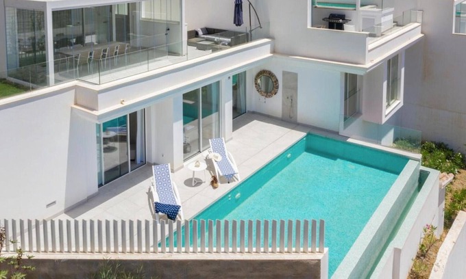 Almuñécar Villa | Villa moderna con vista impresionante y piscina privada en Almuñecar