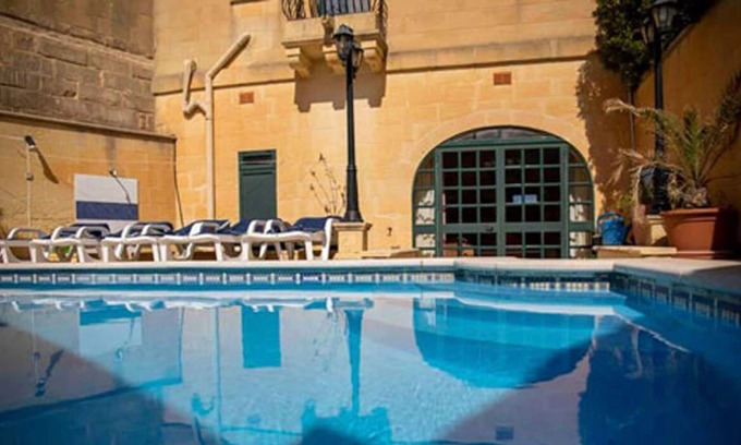 Ta' Għammar Otro | Modern villa with country side views