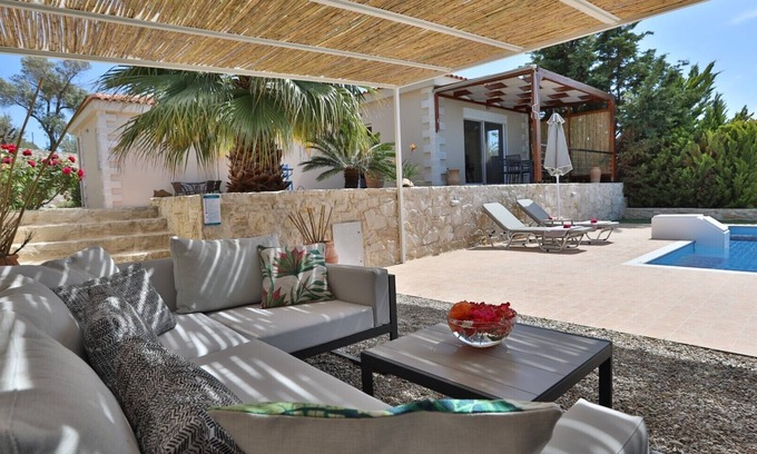 Adelianos Kampos Casa | Villa moderna con piscina privada, a solo 5 minutos de la playa.