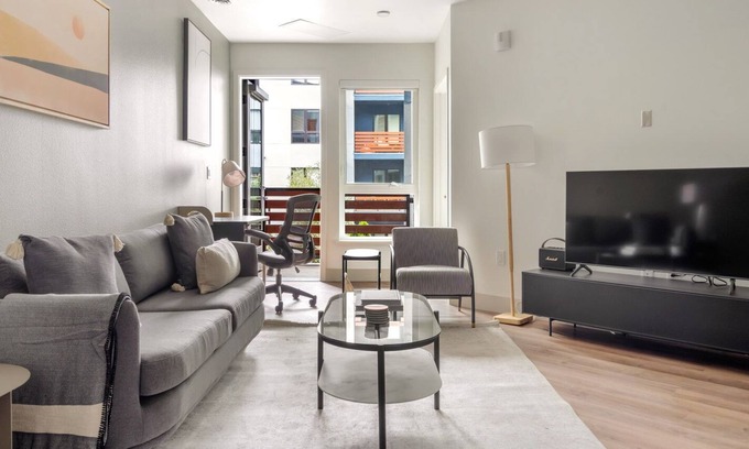 Walnut Creek Apartamento | Modern Walnut Creek 1BR w/A/C & W/D, near BART, by Blueground