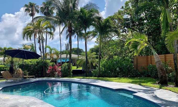 South Corals Casa | Modern Water view Heaven 5 min from the beach