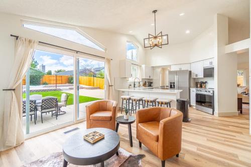 Northwest Reno Casa | Modern Western Retreat Pet Friendly 4 Bed 2 Bath