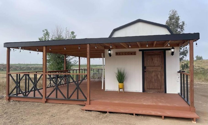 Temecula Casa | Modern wine country barn house