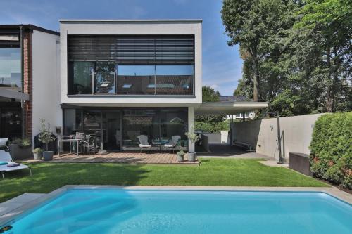 Gersthofen Casa | Moderne DHH mit zwei Apartments
