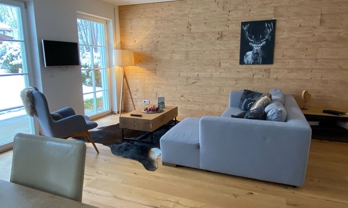 Unterschonau Apartamento | Moderne Ferienwohnung mit 2 Schlafzimmern in Traumhafter Umgebung