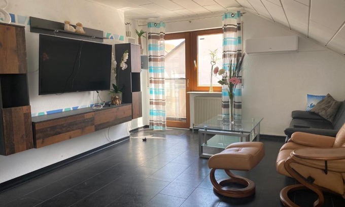 Kirchheim am Neckar Apartamento | Moderne Ferienwohnung Neckarschleife mit Klimaanlage
