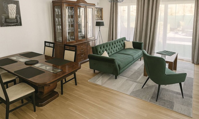 Luckau Apartamento | Moderne Maisonette Ferienwohnung in Royalem Stil