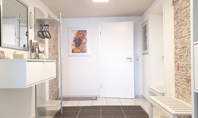 Buergstadt Apartamento | Modernes Apartment mit Terrasse