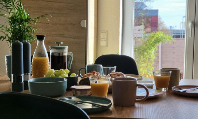 Magdeburg Casa | Modernes behagliches Haus mit Kamin, Terrasse und Garten