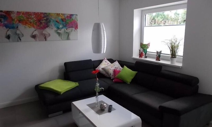 Quickborn Apartamento | Vida moderna en un bungalow.