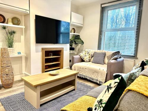 Hastings Apartamento | Modernised cottage Sleeps Six