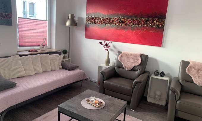 Langenfeld Apartamento | Modernisierte Wohnung, Zentral und Ruhig