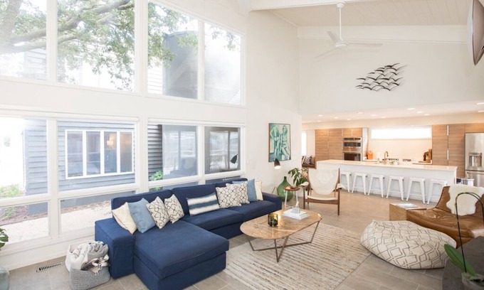 Northeast Virginia Beach Casa | Modernist Oasis is located in the beautiful North End of Virginia Beach