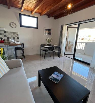 La Santa Apartamento | Moderno apartamento frente al mar en una de las mejores zonas de la Santa en Lanzarote