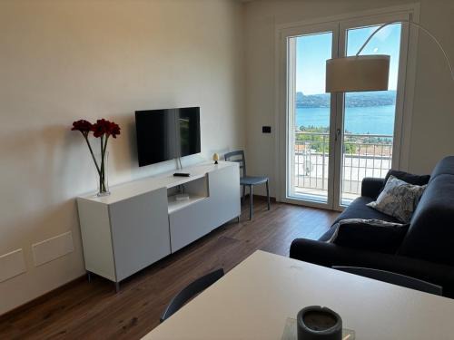Cissano Apartamento | Moderno appartamento vista sul lago Maggiore