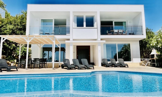Coves Noves Casa | MODERNO CHALET CON MAGNÍFICAS VISTAS AL MAR
