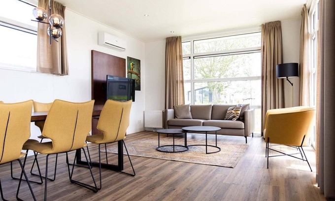 Lageweg Chalet De Esquí | ✓ Module Special at Parc de IJsselhoeve ✓ Holiday home for 6 persons ✓ Located in Nieuwerkerk aan den IJssel (Zuid-Holland) ✓ Holiday park next to the IJssel ✓ Book directly through the park