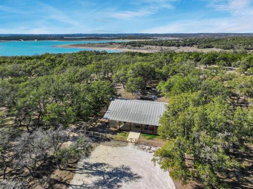 Canyon Lake Casa | Moe and Jo's Haus