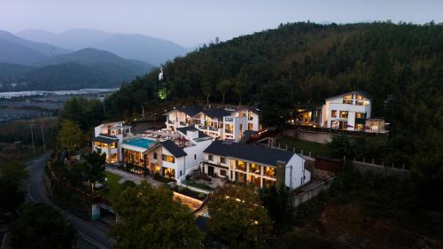 Moganshan Hotel | Moganshan Xinyuanju Homestay