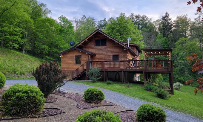 Nisbet Casa | Mohawk Mountain Lodge