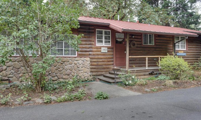 Molalla Casa | Molalla River Cottage