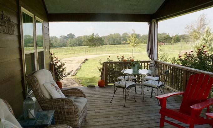 Round Top Cabina | Molly Cabin - Private cabin with 2 bedrooms, one queen and one king bed, full bath with walk-n-shower. Full kitchen with fridge/ice maker, coffee bar, front and back porches, private out door fire pit, outdoor shower.