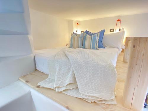 Little Venice Casa | Molly's Maisonette Mykonos