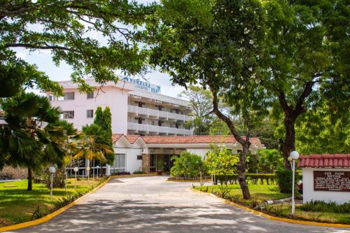 Mombasa Hotel | Mombasa Beach Hotel