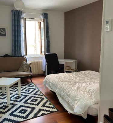 Quartier Saint-Clement - Jardin des Plantes Hotel | Mon beau miroir