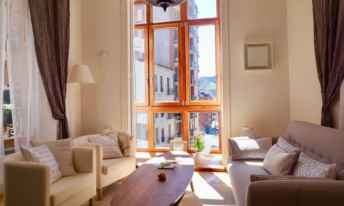 Uribarri Apartamento | Monappart Cristo. Apartamento antiguo con garaje