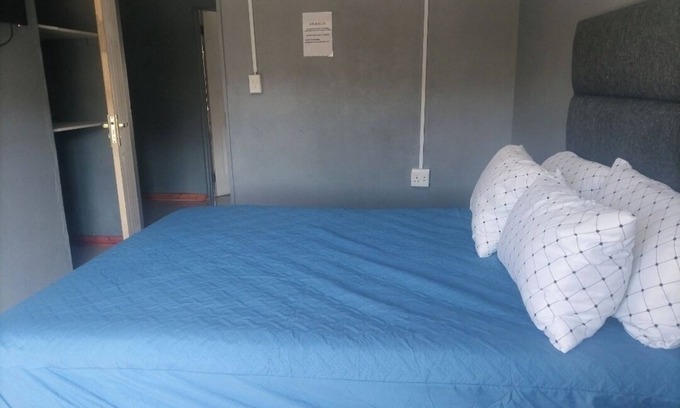 Phuthaditjhaba Apartamento | Monarca Inn - Gorgeous 10-bedroom apartment in Phuthaditjhaba Qwaqwa Makwane